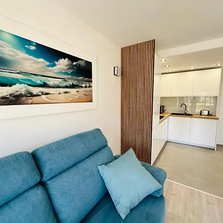 Apartment El Palmeral Vistas, Sea View, Pool Seasonal 15 June-15 Sept Torrevieja