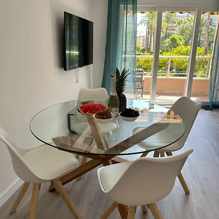 Apartment El Palmeral Vistas, Sea View, Pool Seasonal 15 June-15 Sept *
