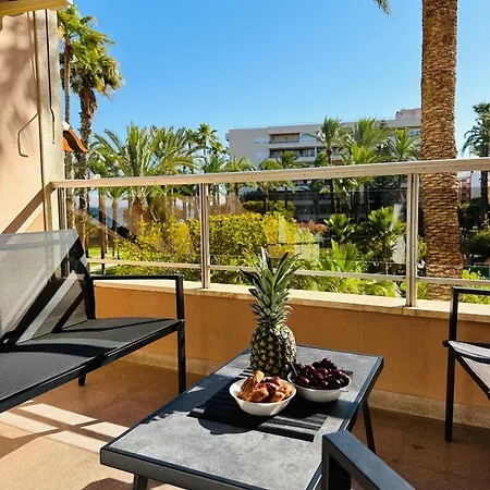 Apartment El Palmeral Vistas, Sea View, Pool Seasonal 15 June-15 Sept *